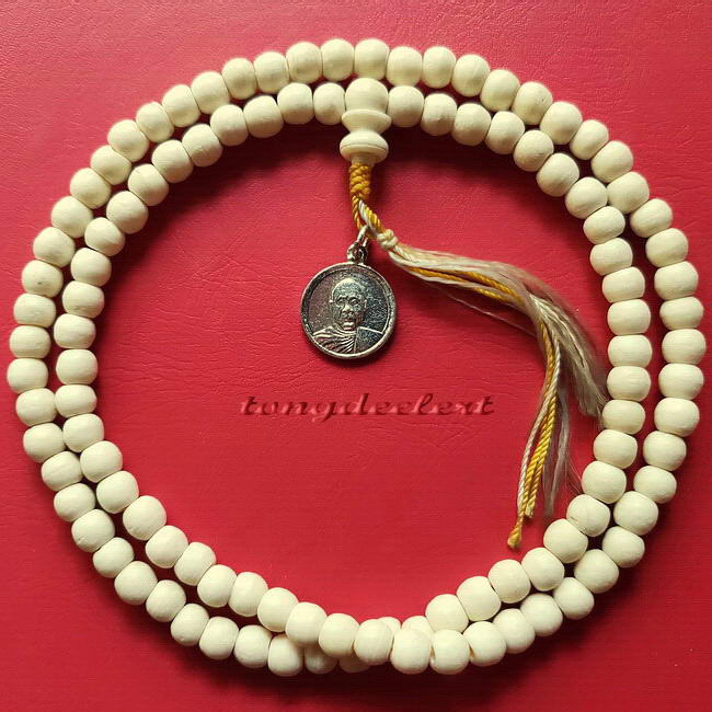 ประคำหลวงพ่ออุตตมะ วัดวังก์วิเวการาม จ.กาญจนบุรี ของแท้แน่นอนค่ะ