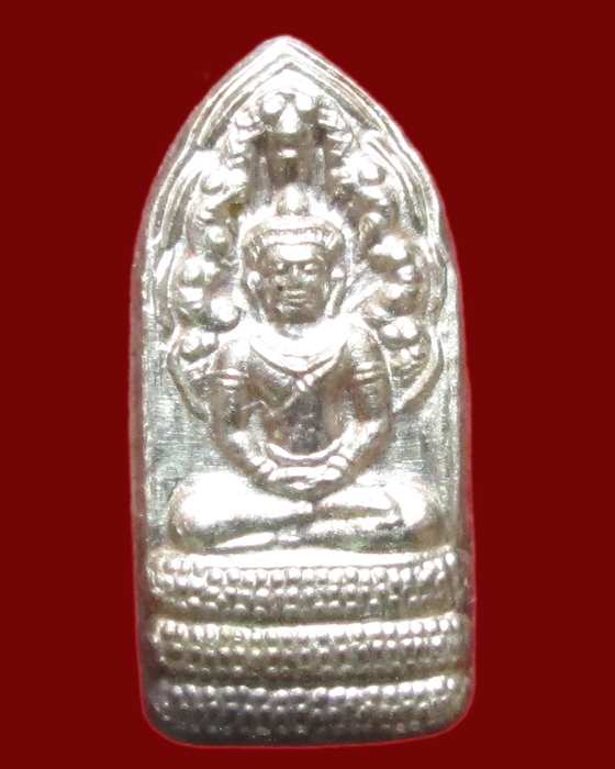 พระปรกใบมะขามรุ่น 1 หลวงพ่อมี วัดม่วงคัน เนื้อเงิน