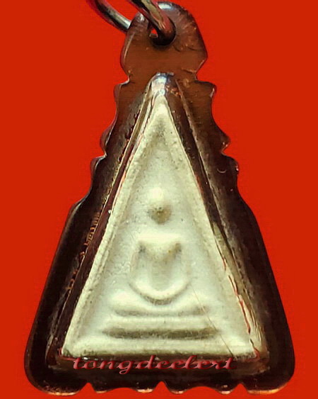 พระสมเด็จนางพญา หลวงพ่อทองบุญ วัดทองธรรมิการาม จ.สมุทรสาคร ปี 2524 สวยมากค่ะ