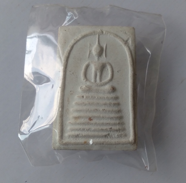 พระสมเด็จเนื้อผงกรรมฐานหลวงปู่ดู่ วัดสะแก จ.อยุธยา