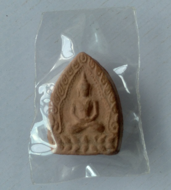 พระพุทธเนื้อผงไม่ทราบที่