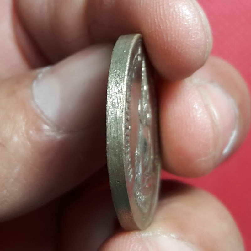 เหรียญพระพุทธชินราช หลัง ภปร. เนื้ออัลปาก้า รุ่นปฏิสังขรณ์ พ.ศ.2534