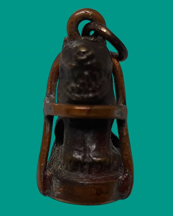 เสือหลวงพ่อปาน วัดมงคลโคธาวาส (วัดบางเหี้ย) จ.สมุทรปราการ ปี 2527 เนื้อนวะโลหะ