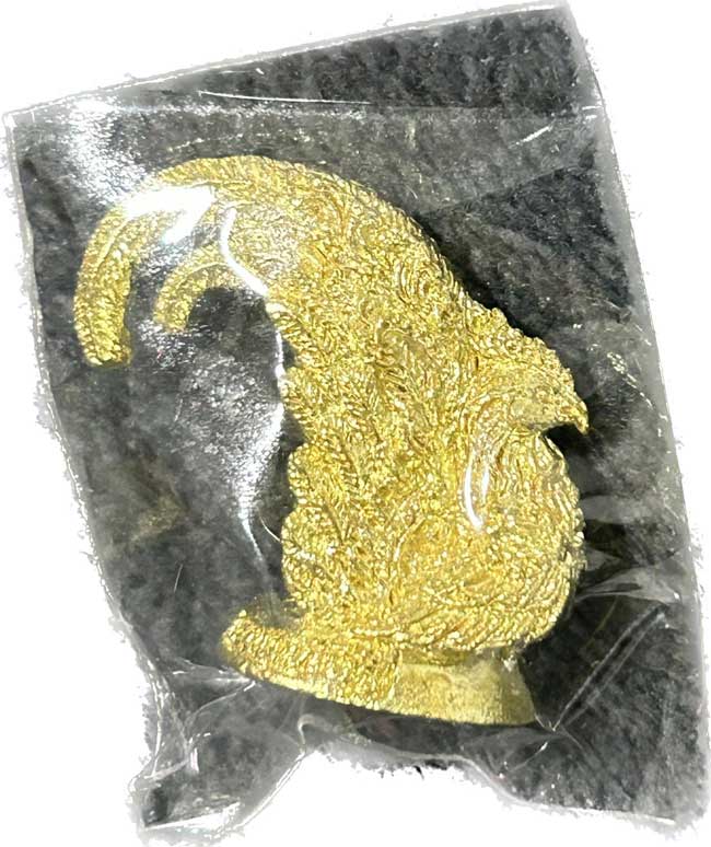 ไก่โชคดีหลวงพ่อรวยวัดตะโก ปี 59 เนื้อทองทิพย์ พร้อมกล่องเดิม