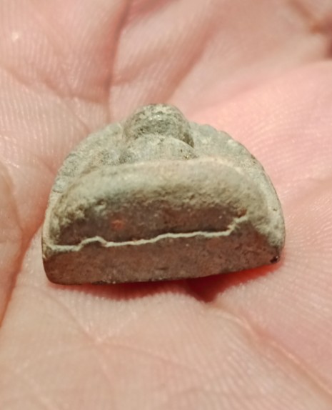 หลวงพ่อโตวัดรางจระเข้ จ.พระนครศรีอยุธยา เนื้อผงใบลาน พิมพ์เล็ก