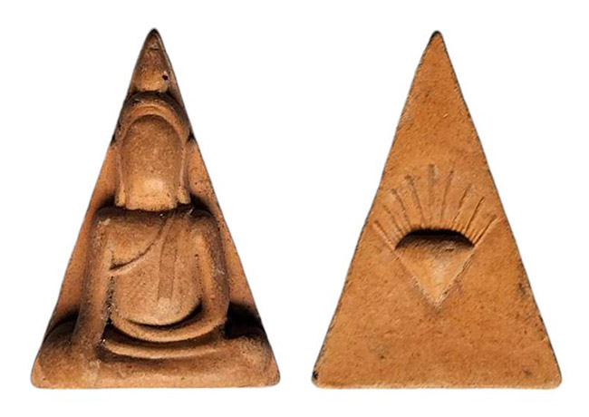 พระนางพญาเนื้อดิน หลังเพชร พระอาจารย์ถนอม วัดนางพญา พิษณุโลก เคาะเดียว