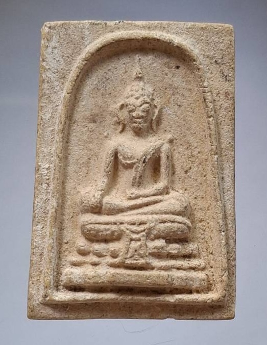 พระเนื้อผง เก่า เนื้อหาดีมาก ไม่ทราบที่