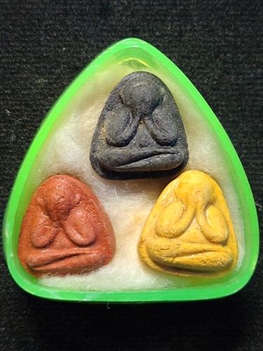 วัดราษฎร์บำรุง ชลบุรี พระปิดตาไตรแก้ว พระธรรมโกษาจารย์ ชอบ อนุจารี  หลัง ธ  ปี 2512