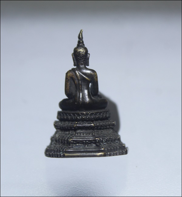 A112พระมงคลบพิตร อยุธยา พระรูปหล่อ พิมพ์ลอยองค์ฐานสูง เนื้อทองแดง อุดกริ่ง