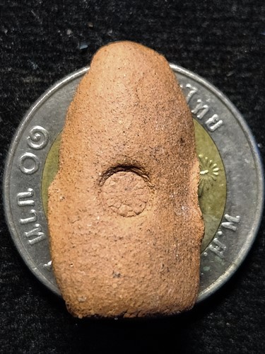 วัดมหาวัน จ.ลำพูน พระรอดมหาวัน หลังดอกจันทร์  พิธีใหญ่ รุ่น 1200 ปี สร้างในปี 2528