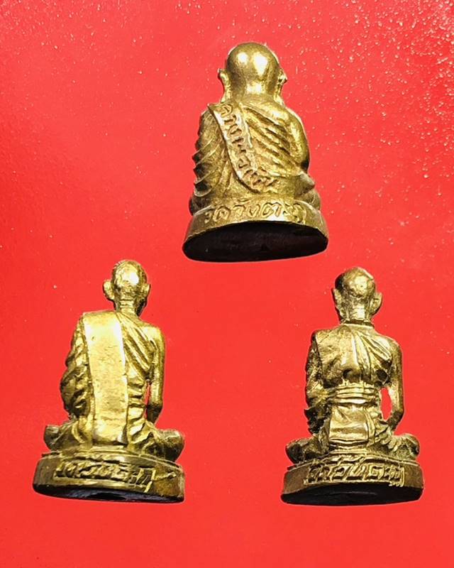 รูปเหมือนหลวงเงิน หลวงพ่อเดิม หลวงพ่อทบ ออกวัดวังตะกู จ.พิจิตร