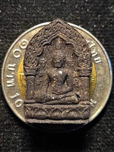 วัดระเว จ.นครราชสีมา  พระขุนแผนช้างผสมโขลง หลวงพ่อเขียว หลังพระปิดตา รุ่นแรก ปี41 พิมพ์เล็ก