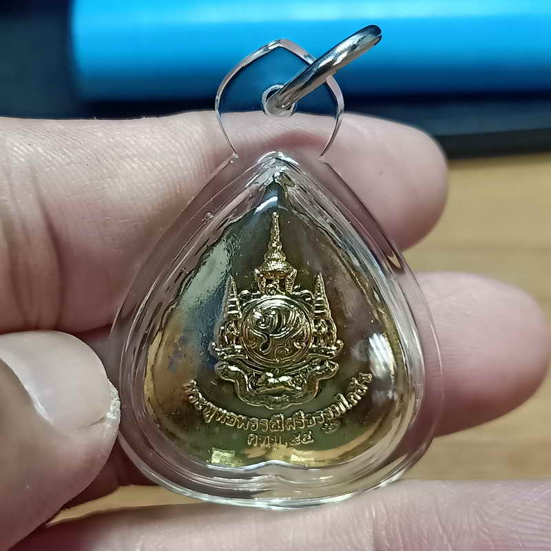 D863 พระพุทธพรรณีศรีธรรมไภสัช วัดพระศรีรัตนศาสดาราม กทม. ปี 2554 เนื้อกะไหล่ทอง ลงยาส้ม