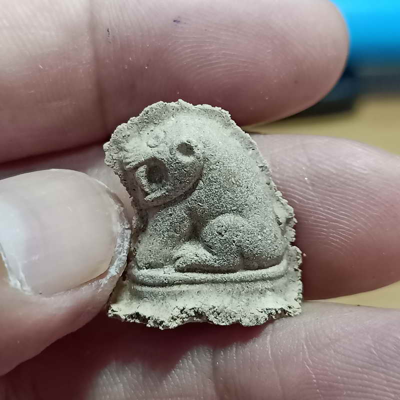 1-335 เสือเนื้อผง หลวงพ่อปาน วัดสว่างอารมณ์ จ.สมุทรปราการ มวลสารดี พิธีเยี่ยม