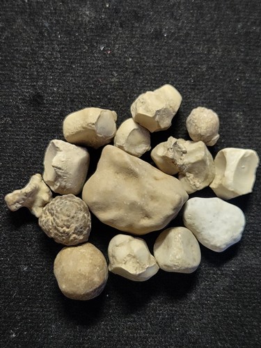 หินพระธาตุเขาสามร้อยยอด