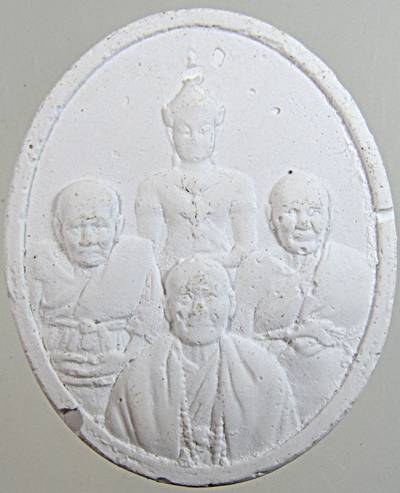 ๒๐ พระผงมหาจักรพรรดิหลวงตาม้า วัดถ้ำเมืองนะ จ เชียงใหม่