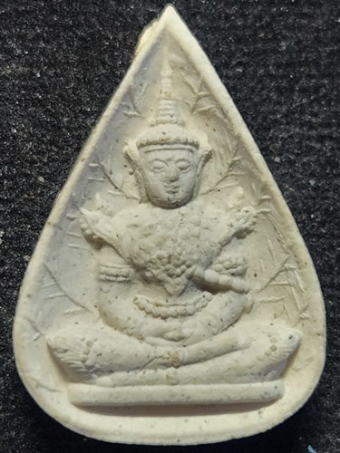 วัดเทพศิรินทราวาส กทม พระแก้วมรกต ท่านเจ้าคุณนรฯ  หลังอุ 100 ปี  2541