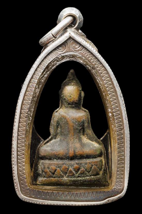 ถูกสุด สะดุดใจ..พระกริ่งเล็กหลวงพ่อเพชร วัดแจ้ง จ.ปราจีนบุรี รุ่นแรก ปี 2514 เลี่ยมเงิน