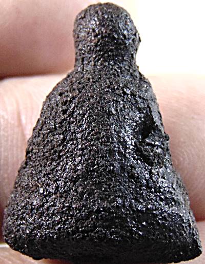 รูปเหมือนลอยองค์เนื้อผงว่าน น่าจะเป็นสายใต้