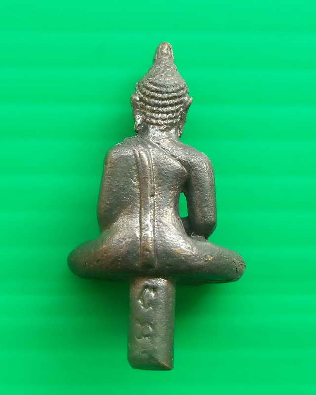 พระยอดธงรุ่น๑หลวงพ่อจ้อย วัดศรีอุทุมพร ปี 2549 จ.นครสวรรค์พร้อมกล่องเดิมๆจากวัด