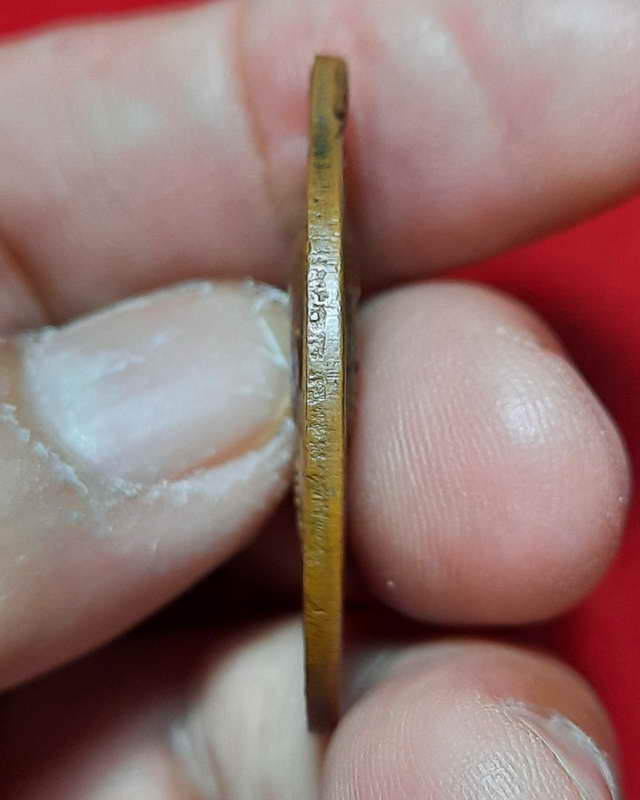 เหรียญหลวงปู่สี วัดเขาถ้ำบุญนาค นครสวรรค์ หลังหลวงพ่อสมบูรณ์ ปี19 เหรียญที่ 1