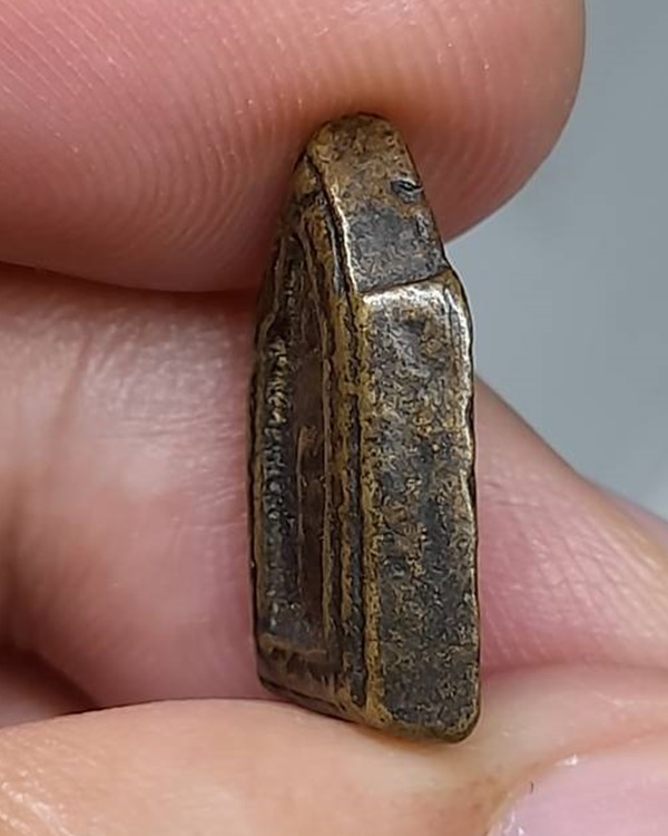 พระหล่อประจำวัน ไม่ทราบที่ครับ