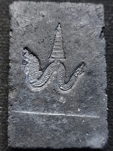 วัดระฆังฯ กรุงเทพฯ พระปิดตาพิมพ์สามชั้น หลังปั๊มพญานาค  เจ้าคุณเที่ยง  สร้างจากเนื้อดินหุ่นหรือดินไท