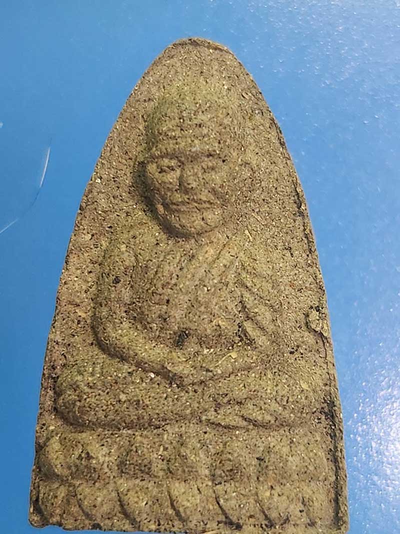 หลวงปู่ทวดเนื้อว่านรุ่น999 วัดเอี่ยมวรนุช ปี 2541 หน้าเหมือน2524 มากครับ สภาพสวย เก็บได้ครับ
