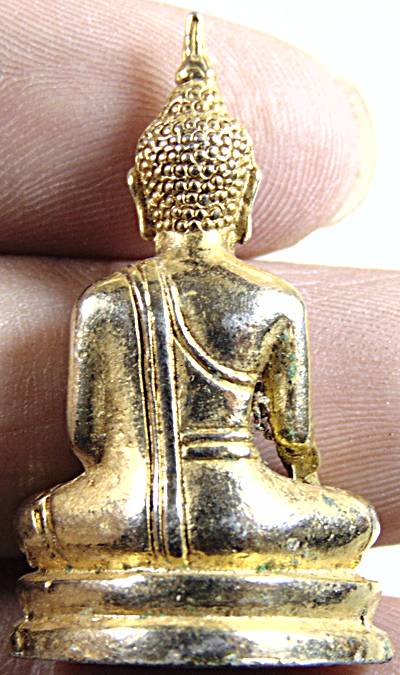 ๒๐ รูปหล่อพระพุทธ