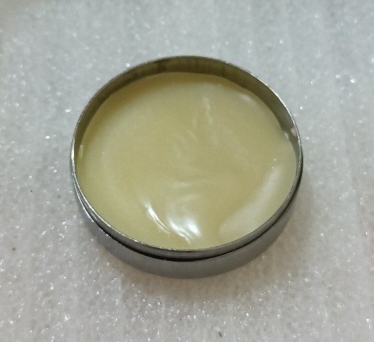 สีผึ้งเศรษฐี 9 พระยากินเมือง หลวงปู่ศิลา สิริจันโท ตลับสแตนเลส