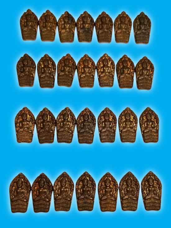 พระนาคปรกใบมะขาม หลวงพ่อสง่า วัดบ้านหม้อ ราชบุรี ปี 2543 ทีเดียว 28 องค์