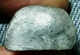 พระปิดตาพิมพ์ตุกตาลอยองค์ หลวงพ่อโด่ วัดนามะตูม ชลบุรี