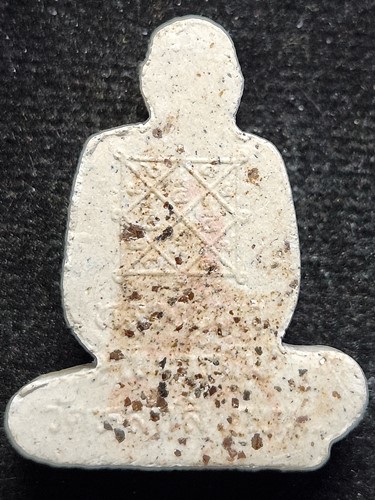 วัดหลักสี่ กรุงเทพ พระผงรูปเหมือน หลวงปู่ขาว