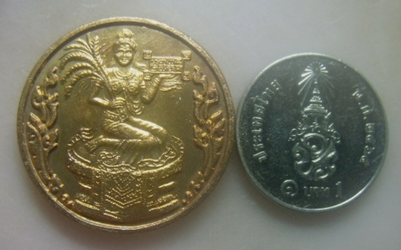 **เบาๆ**เหรียญขวัญถุง พระแม่โพสพ รุ่น มีแม่ลูกไม่จน เทวาภิเษกวัดเทพมณเฑียร เสาชิงช้า กทม.**สวยๆ