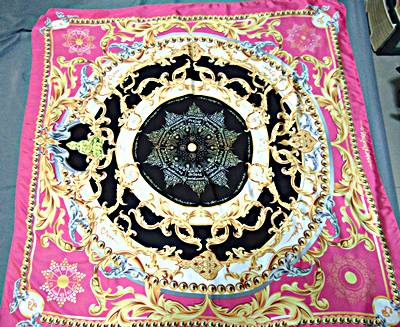 ผ้าพันคอ มหายันต์รวยสิบทิศ (วันอังคาร) สีชมพู อ.ไพโรจน์ มหายันต์รวย  (1*1 เมตร)