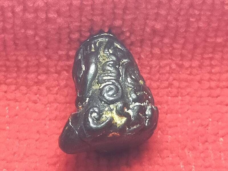 พระปิดตา เนื้อเมฆพัตร ไม่ทราบที่ ดูแล้วชอบ เคาะเลยครับ