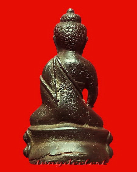 พระกริ่งใหญ่ วัดถ้ำเขาน้อย จ.กาญจนบุรี รุ่นแรก ปี 2519 เนื้อนวโลหะ พิธีใหญ่ค่ะ