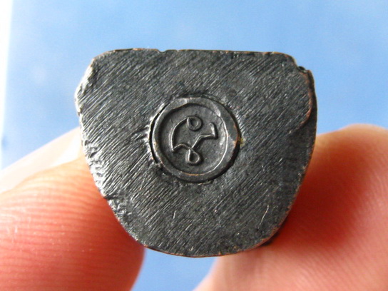 รูปหล่อ หลวงพ่อผล วัดเนินทอง ลพบุรี