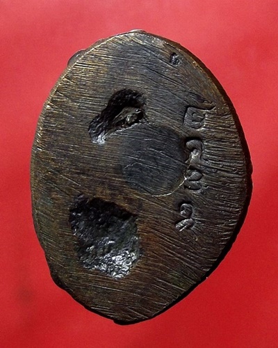 พระกริ่งมหาลาภ ๙๖ หลวงพ่อสด วัดโพธิ์แตงใต้ จ.อยุธยา รุ่นแรก ปี2537 เนื้อนวะโลหะ หมายเลข 2439