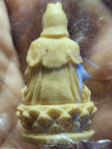 ลอยองค์ พระโพธิสัตว์กวนอิม เนื้อเรซิ่น 