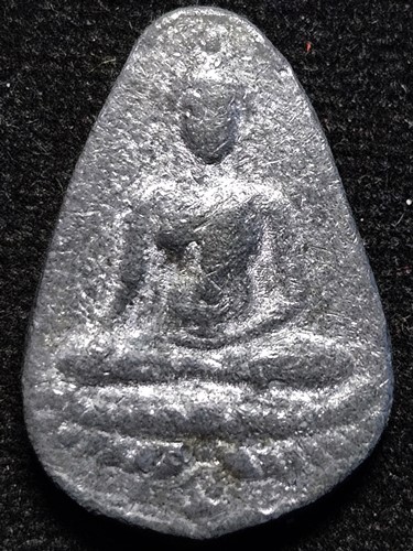 วัดสัตหีบ ชลบุรี พระพุทธกลีบบัว หลวงพ่ออี๋  เนื้อตะกั่ว