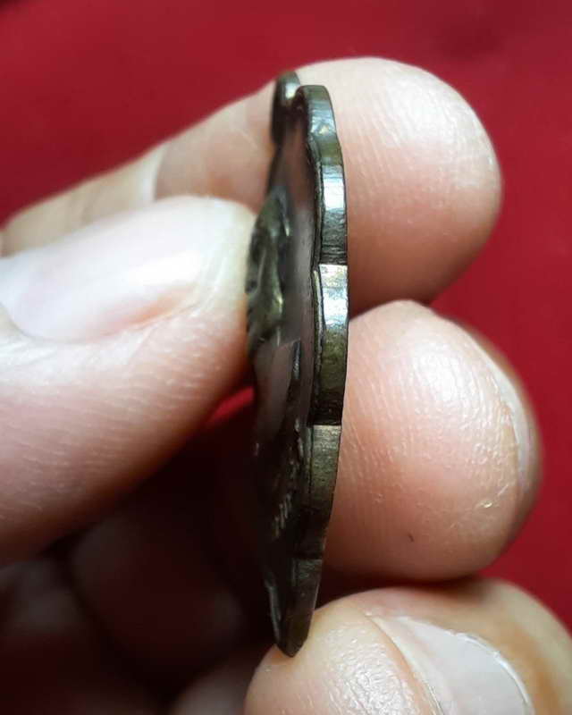 เหรียญพระอาจารย์ลีพิมพ์ใบโพธิ์หลังยันต์ดวงแห่ง วัดอโศการาม จังหวัดสมุทรปราการ 2508