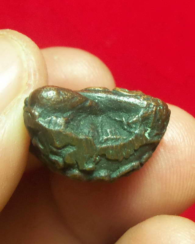 พระปิดตายันต์ยุ่ง หล่อโบราณ เนื้อทองแดงผสมชนวนเก่าผิวไฟ หลวงปู่แขก ปภาโส วัดสุนทรประดิษฐ์ อ.บางระกำ 