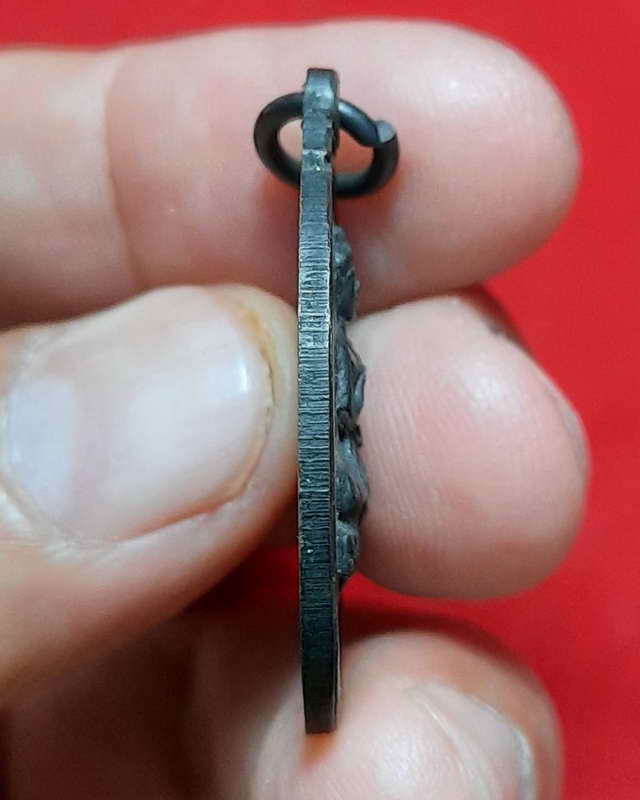 เหรียญพระคันธารราษฎร์ วัดเขาปฐวี ปี2516 อุทัยธานี คัดสวยสุด