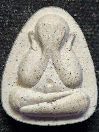 วัดหัวลำโพง กทม พระผงปิดตาเทิดพระเกียรติ ร.5  2537