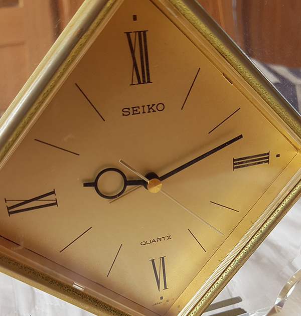 นาฬิกาตั้งโต๊ะเก่า วินเทจ SEIKO ขนาด 15x17 ซม. ไม่รวมหูหิ้ว เดินปกติ ปลุกได้
