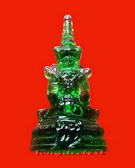 พระแก้วมรกต เนื้อแก้วสีเขียว ขนาดห้อยคอ สวยมากค่ะ