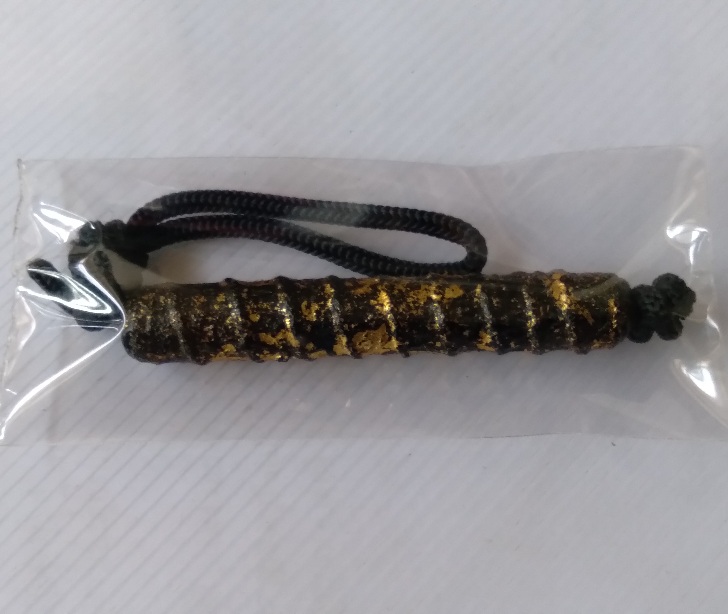 ตะกรุดตะกั่วลงรักปิดทอง