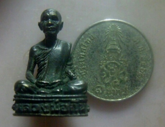 **เบา​ๆ​**รูปหล่อหลวงพ่อกัน วัดเขาแก้ว จ.นครสวรรค์ ก้นยันต์มะอะอุ ปี ๒๕๒๓**สวยๆ