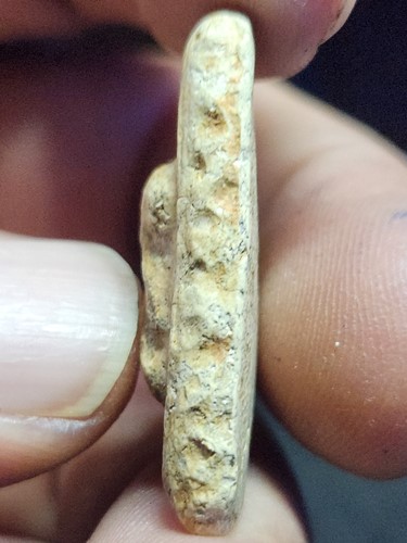 พระปิดตาพิมพ์สามเหลี่ยม